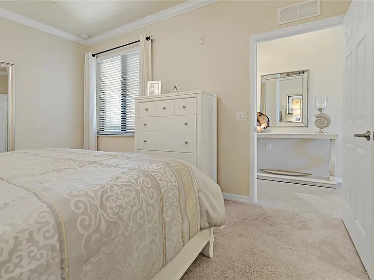 7015 River Hammock Dr #405 — Photo 9