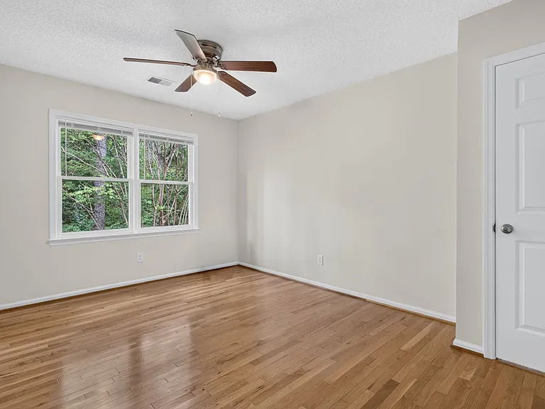 2027 Riding Ridge Rd — Photo 43