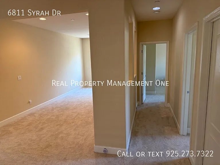 6811 Syrah Dr — Photo 24