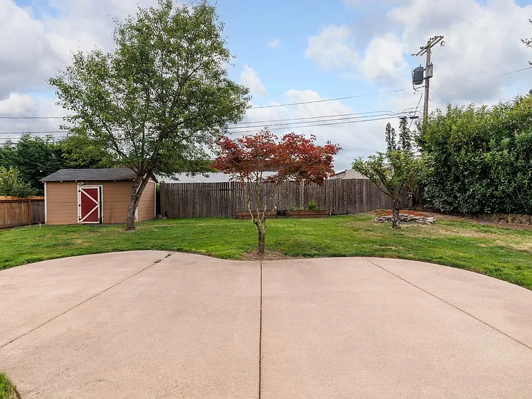 220 NW 137th Ave — Photo 26