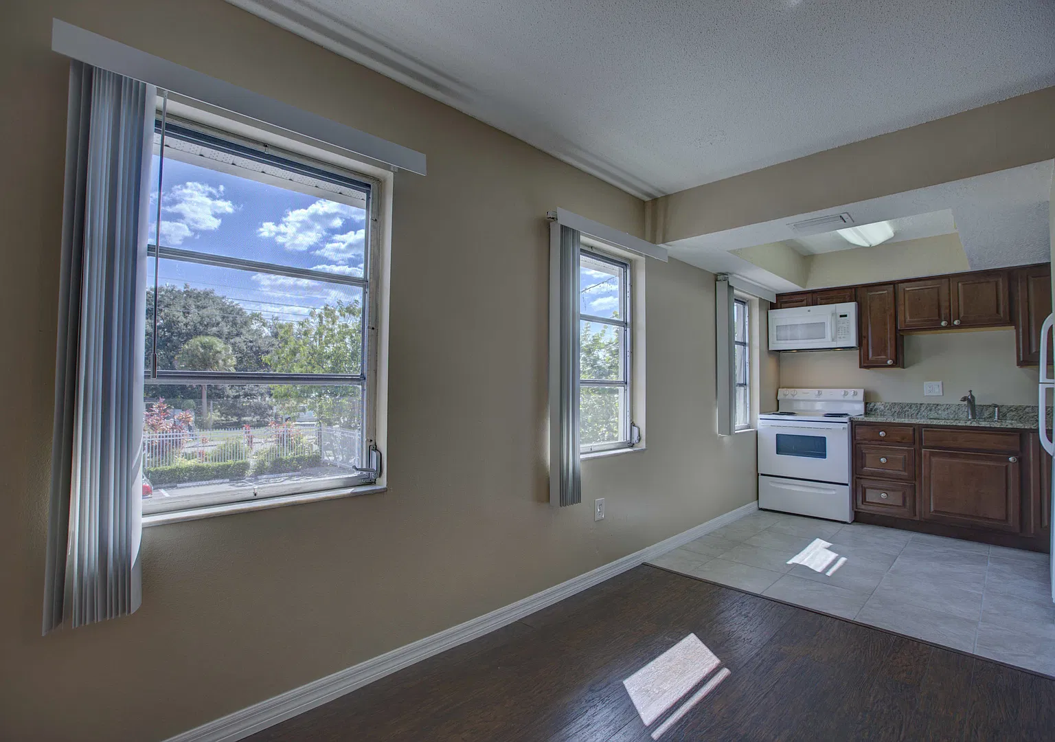 Citadel Apartments of Sarasota — Photo 3
