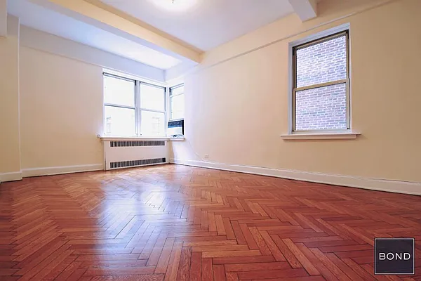 Rented by Bond New York | media 24