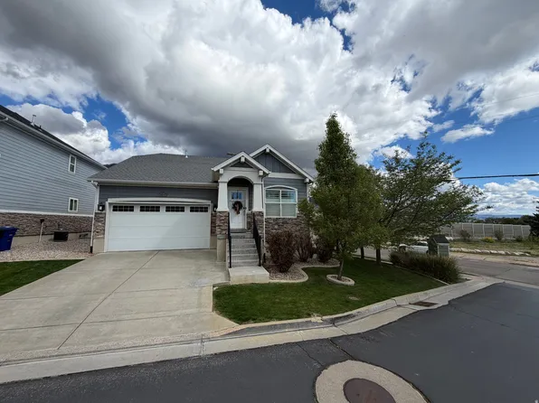 1073 Blackstone Dr, Kaysville, UT 84037
