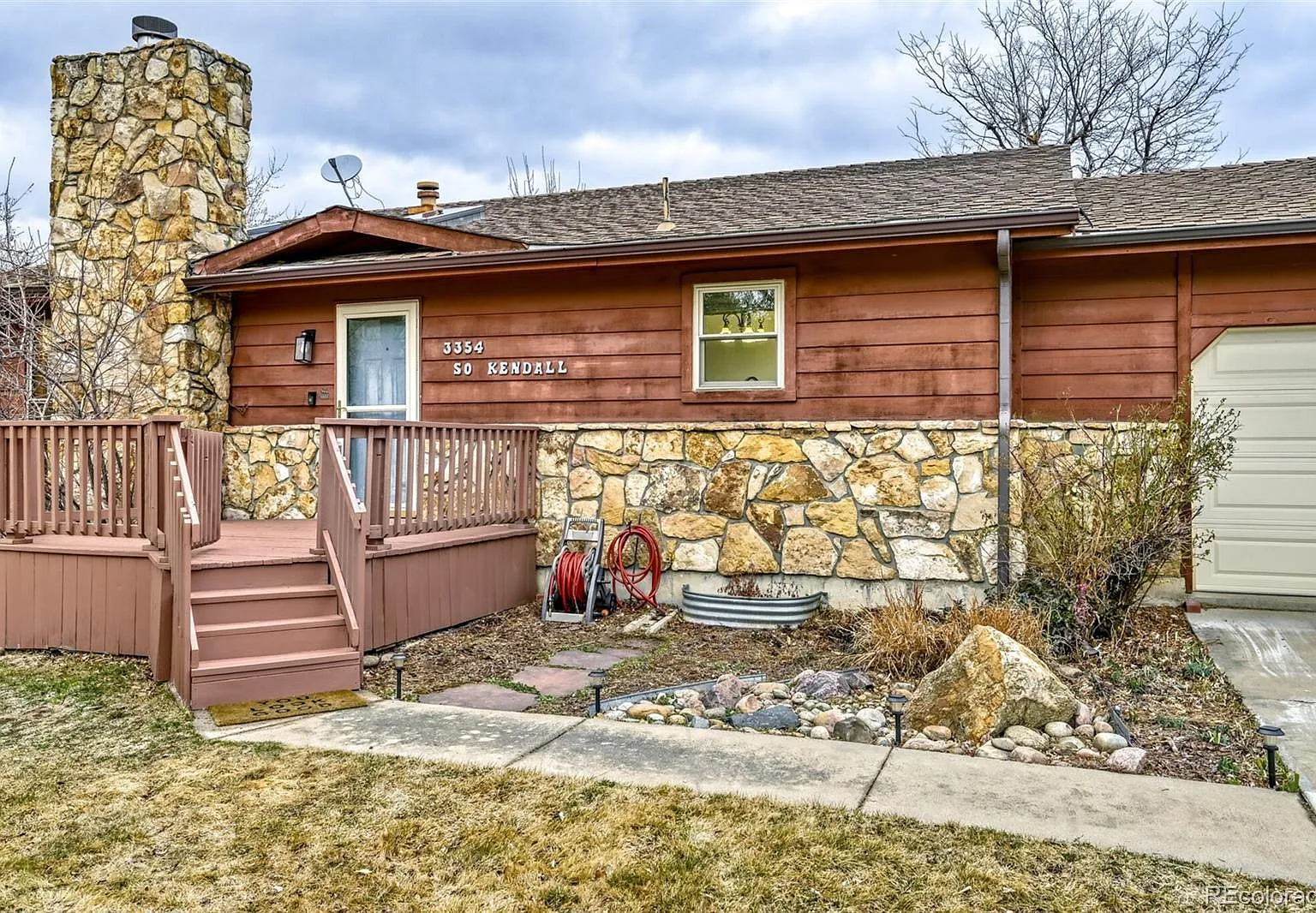 3 bed, 2.0 bath, 1768 sqft, $3,000 — Photo 2