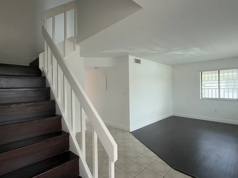 341 NW 109th Ave #10C — Photo 11