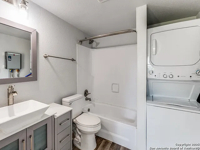 238 Ledgeview Dr — Photo 16