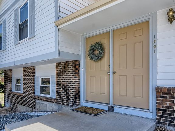 2nd image of 1701 Eyrie Dr