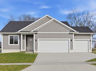 900 Walnut Dr, Norwalk, IA 50211