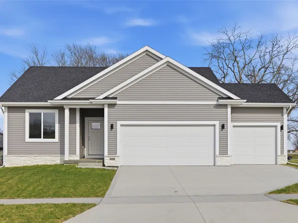 900 Walnut Dr, Norwalk, IA 50211