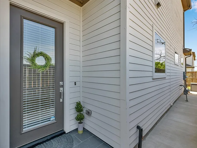 4202 Gillespie St #A — Photo 3