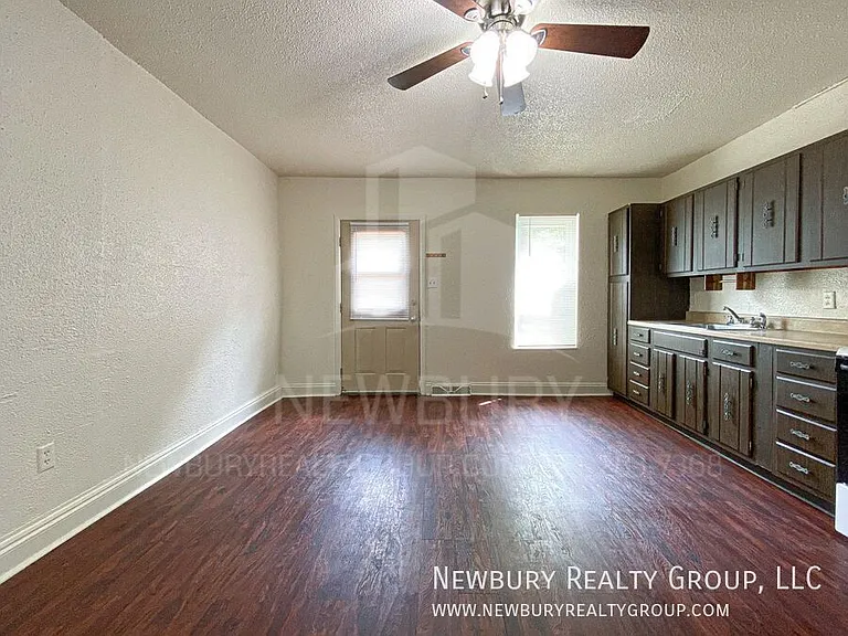 37 Hickory St — Photo 4