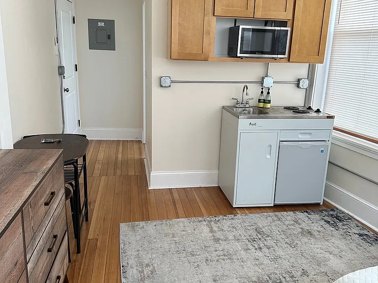 38 Green St #202 — Photo 6