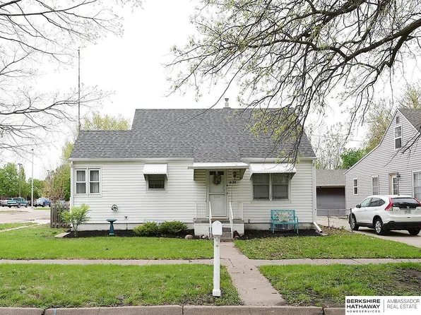 1004 E 8th St, Fremont, NE 68025