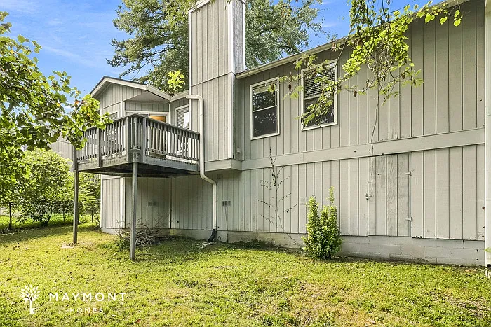 3 bed, 2.0 bath, 1210 sqft, $1,995 — Photo 3