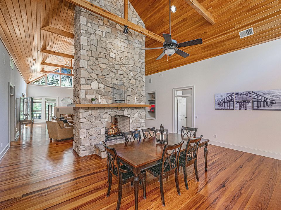 13th image of this home