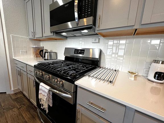 5th image of 4613 Quarrybank Dr