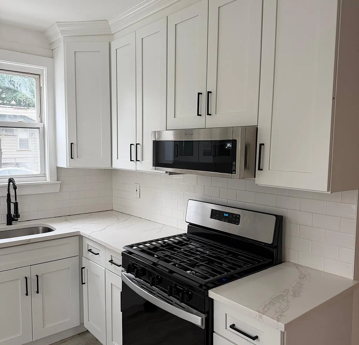 3 bed, $2,800 — Photo 2