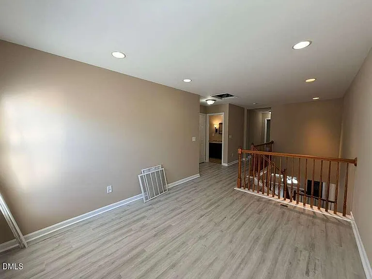 1061 Remington Oaks Cir — Photo 15