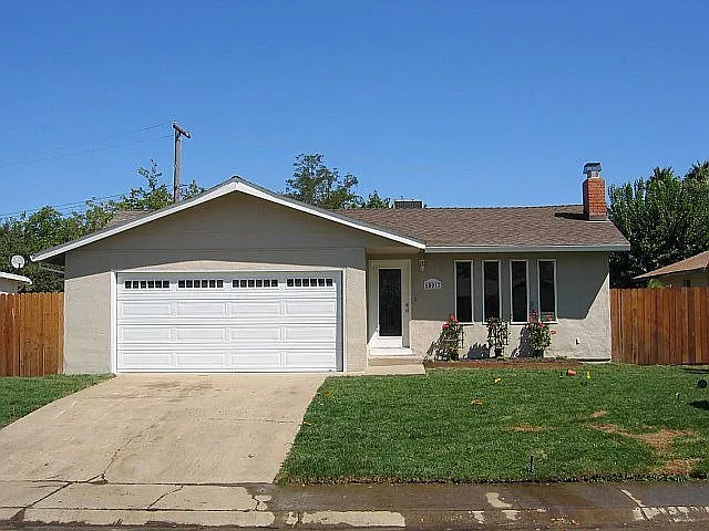 10017 Lincoln Village Dr photo 1