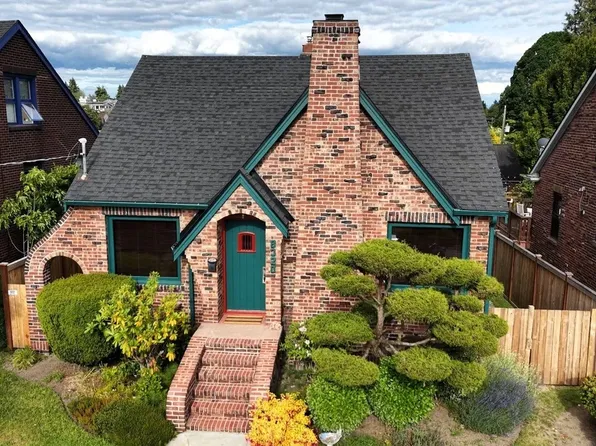8320 19th Ave NW, Seattle, WA 98117