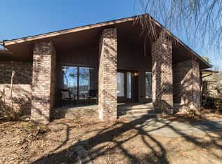 216 Suttle Dr, Springdale, AR 72764