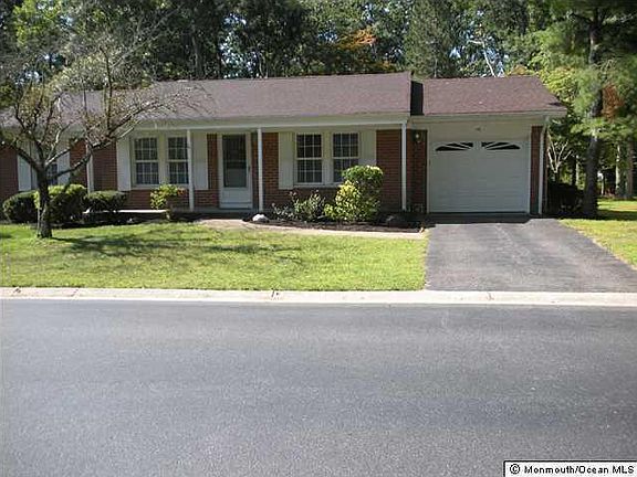 2nd image of 40 Bowie Dr