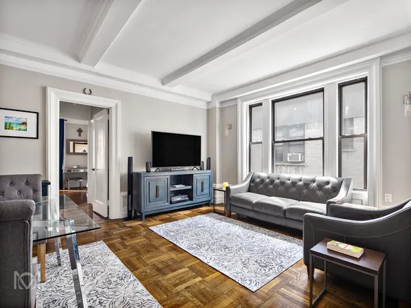 146 East 49th Street image 1 of 5