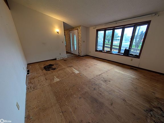 3rd image of 12068 Flint Valley Dr