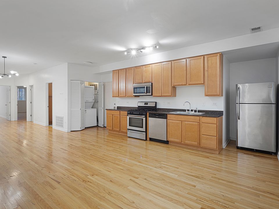 1st image of 2014 W Superior St APT 1