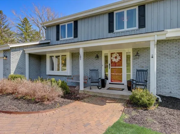 19985 Independence Dr, Brookfield, WI 53045