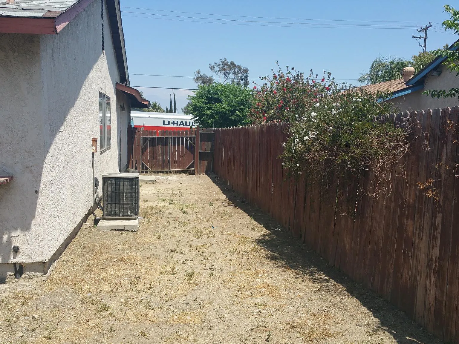 1 bed, 400 sqft, $1,800 — Photo 4