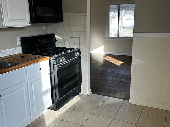5th image of 30777 Palmer Blvd