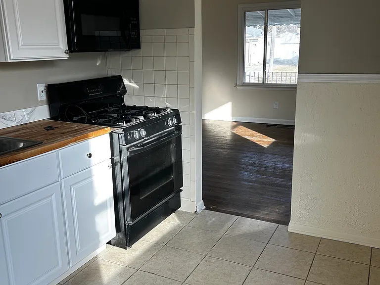 30777 Palmer Blvd — Photo 5