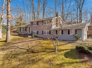27 Idylwood Dr, Northford, CT 06472