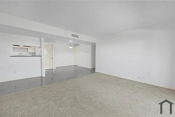8429 Hearth Dr #32 — Photo 2