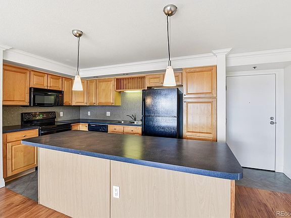 3rd image of 601 W 11th Avenue #504