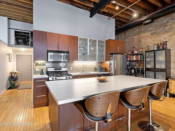 5th image of 525 N Halsted St Unit 306