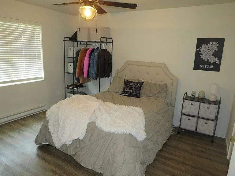 420 Franklin St — Photo 6