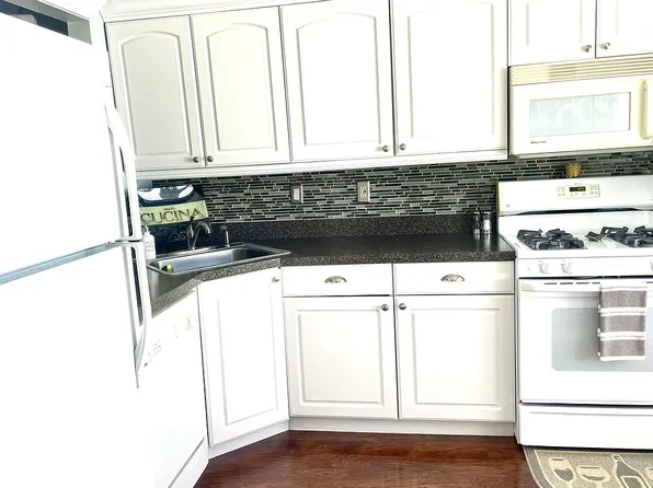 518 Cascade Ct #518, Sewell, NJ 08080