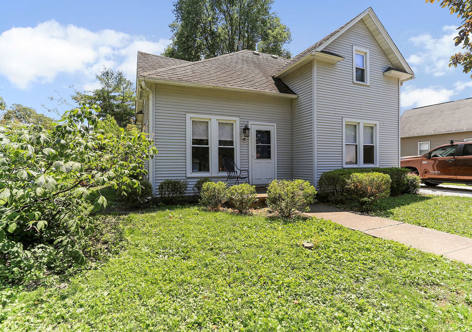 407 E Sherman St, Saint Joseph, IL 61873 Zillow