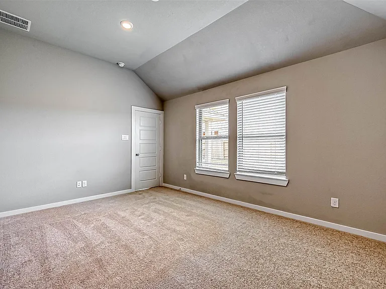 2611 Westward Hill Dr — Photo 35