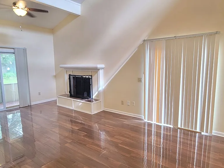 1319 Calabria Rd — Photo 17