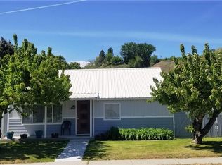 29 N Douglas St, Omak, WA 98841