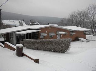 535 W Market St, Williamstown, PA 17098