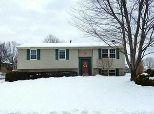 4715 Woodlake Dr, Allison Park, PA