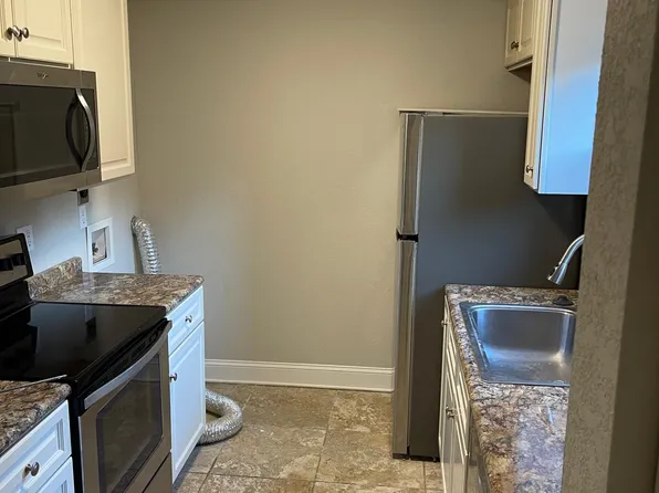 412 Dublin Dr #211, Knoxville, TN 37923