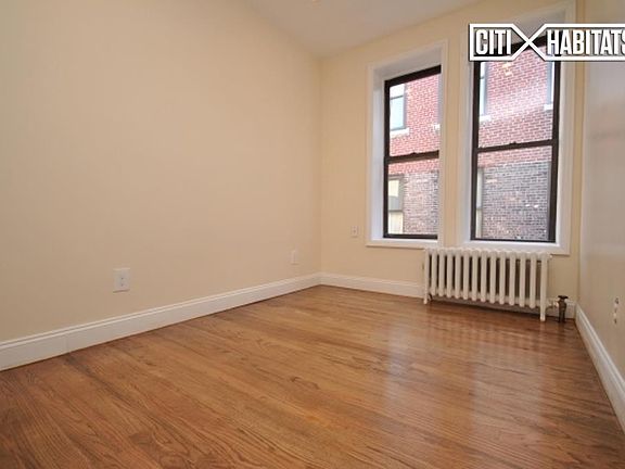 3rd image of 224 Thompson St APT 28