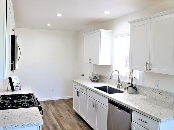 2nd image of 3922 San Miguel Ct