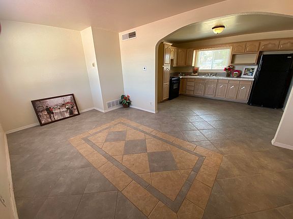4th image of 5032 Meade Ct