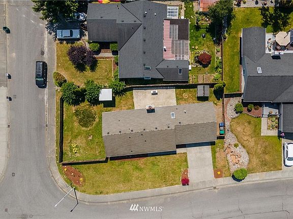 3rd image of 5214 140th Pl NE